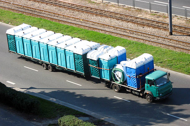 Affordable portable toilet rental in Thayer, MO